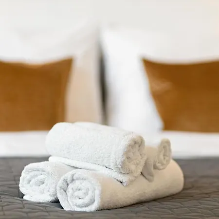 Luxury South By Rikas *